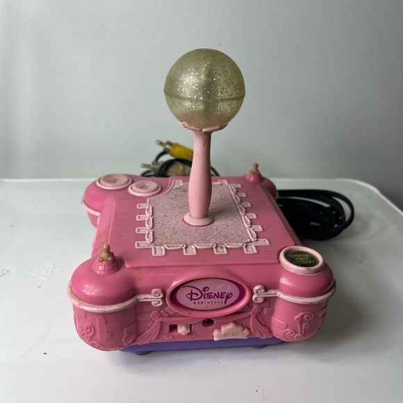 Disney Princess Plug & Play TV Game Jakks Pacific 2005 Pink Console Tested - Picture 2 of 9